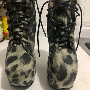 JEFFREY CAMPBELL PLATFORM BOOTS NEW 6